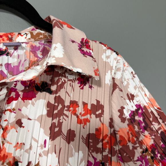 Karen Scott Women's Tan, Pink & Red Floral Pleated Button Up Top - Size Large - Picture 2 of 6